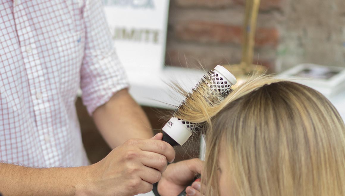 El-cepillo-Evolution-Soft-es-indicado-para-tratar-cabello-finos-y-muy-sensibles