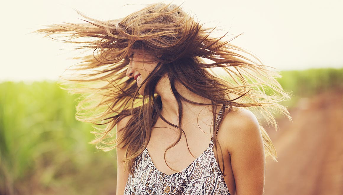 secar-el-cabello-con-secador-es-mejor-que-hacerlo-al-aire-libre-segun-estudios-recientes