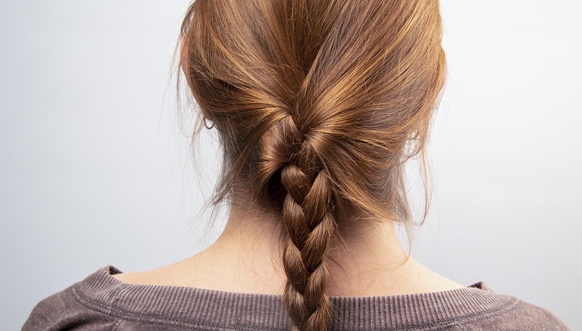 Sleep-with-a-loose-braid-to-prevent-your-hair-from-entangling