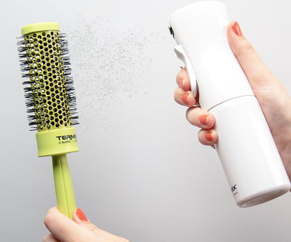 Cómo limpiar y desinfectar el cepillo y herramientas del cabello  TERMIX