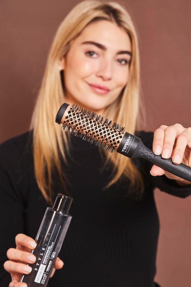 Cepillo y aceite protector para la salud del cabello
