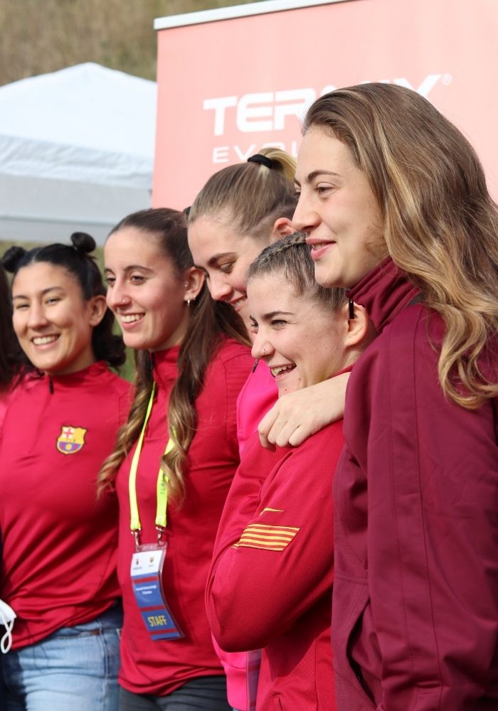 equipo femenino rugbi barça barcelona jornada solidaria con termix Imagen blog vertical