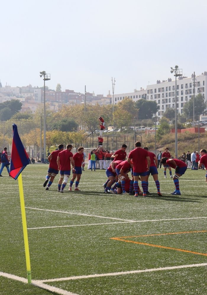jugadoras en accion equipo femenino rugbi barcelona patrocinio termix Imagen blog vertical
